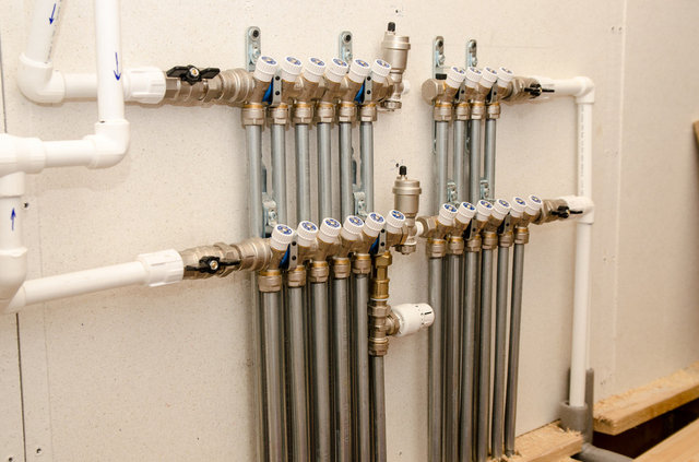 Отопление в деревянном доме, Москва (кликай, чтобы увидеть все фото)