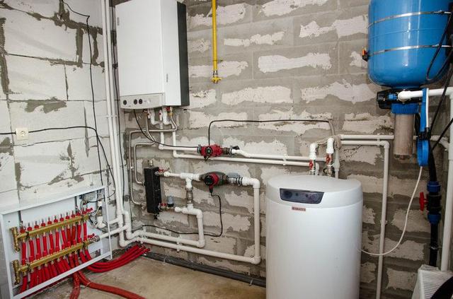 Монтаж водяного теплого пола в частном доме