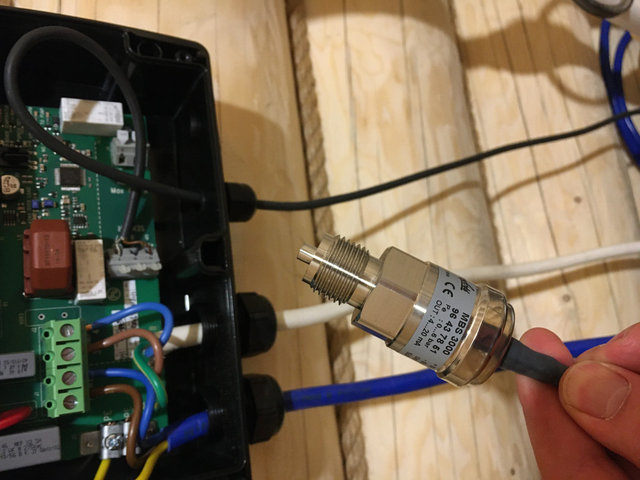 Установка скважинного насоса Grundfos SQE