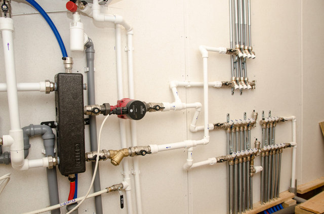 Отопление в деревянном доме, Москва (кликай, чтобы увидеть все фото)