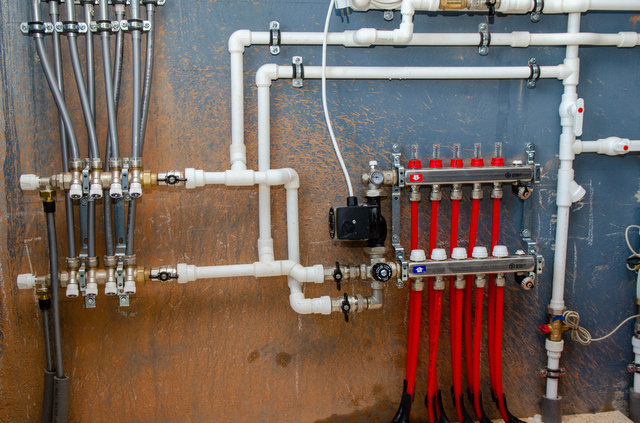 Инженерное оборудование Stout, отопление и водопровод в частном доме