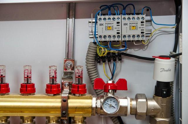 Монтаж водяного теплого пола в частном доме