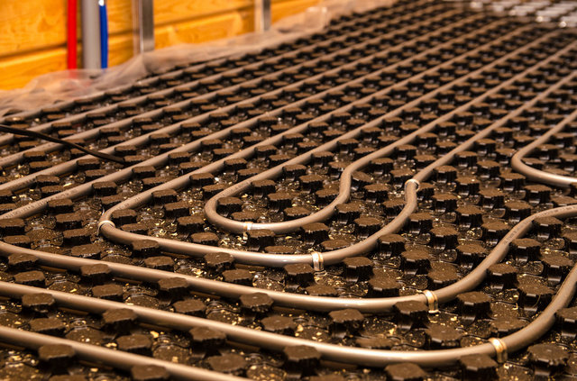 Отопление в деревянном доме, Москва (кликай, чтобы увидеть все фото)