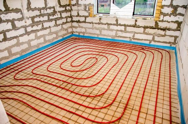 Монтаж водяного теплого пола в частном доме