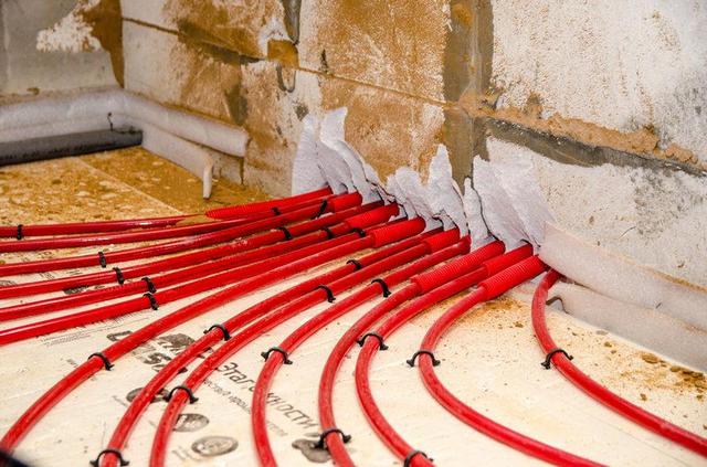 Монтаж водяного теплого пола в частном доме