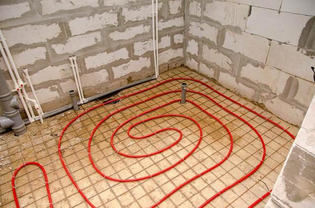 Монтаж водяного теплого пола в частном доме