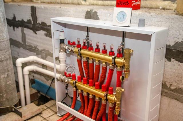 Монтаж водяного теплого пола в частном доме