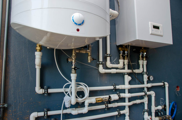 Инженерное оборудование Stout, отопление и водопровод в частном доме